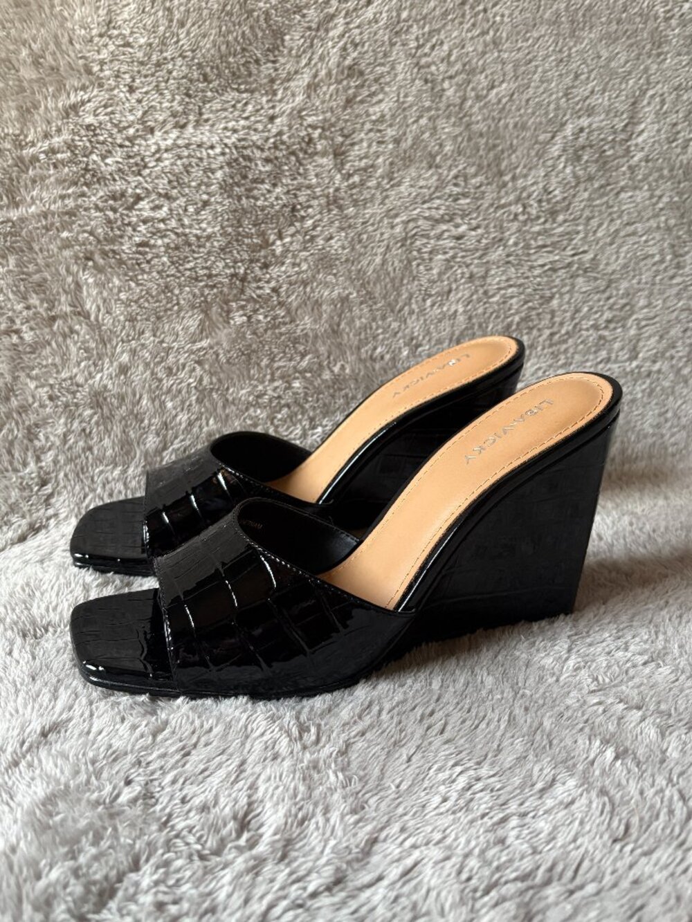 Lisa Vicky Black Croc Embossed Wedge Mule Heels Women's Size 9